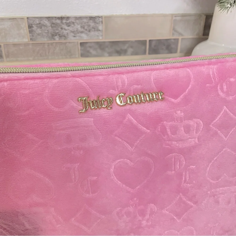 NEW Juicy Couture Pink Velour Debossed Logo‎ Makeup Bag Cosmetic Pouch